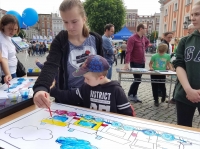 Zdjęcie: Piknik organizacji pozarządowych na leszczyńskim rynku