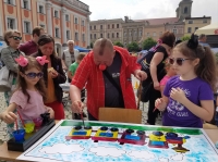 Zdjęcie: Piknik organizacji pozarządowych na leszczyńskim rynku