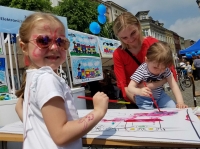 Zdjęcie: Piknik organizacji pozarządowych na leszczyńskim rynku