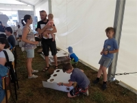 Zdjęcie: Piknik naukowy w Inkubatorze Przedsiębiorczości czyli papierowe konstrukcje szynowe