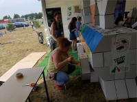 Zdjęcie: Piknik naukowy w Inkubatorze Przedsiębiorczości czyli papierowe konstrukcje szynowe