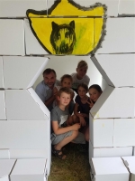 Zdjęcie: Piknik naukowy w Inkubatorze Przedsiębiorczości czyli papierowe konstrukcje szynowe