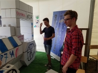 Zdjęcie: Piknik naukowy w Inkubatorze Przedsiębiorczości czyli papierowe konstrukcje szynowe