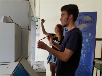 Zdjęcie: Piknik naukowy w Inkubatorze Przedsiębiorczości czyli papierowe konstrukcje szynowe